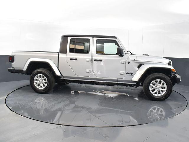 new 2023 Jeep Gladiator car, priced at $51,931