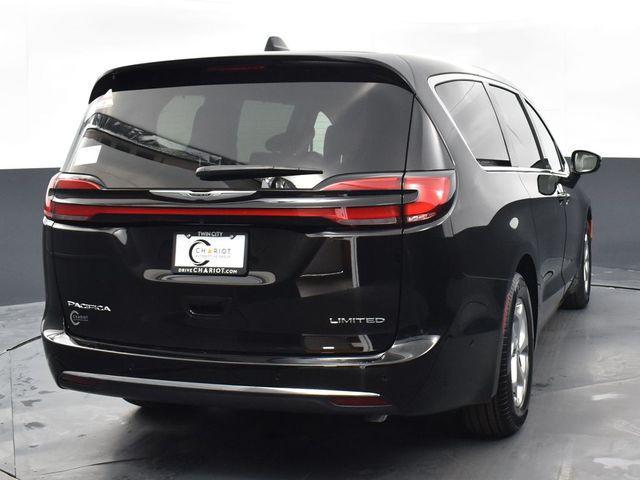 new 2024 Chrysler Pacifica car, priced at $49,367