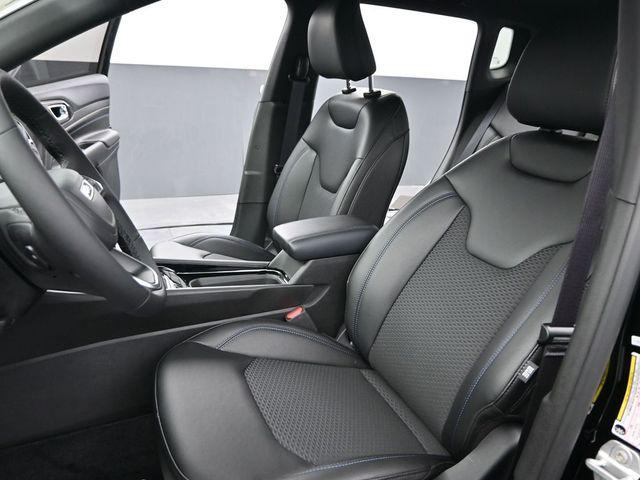 new 2025 Jeep Compass car, priced at $32,447