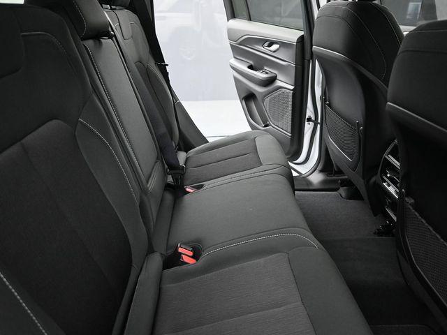 new 2025 Jeep Grand Cherokee car, priced at $40,642
