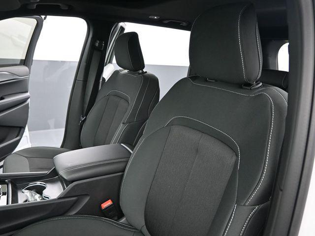 new 2025 Jeep Grand Cherokee car, priced at $40,642