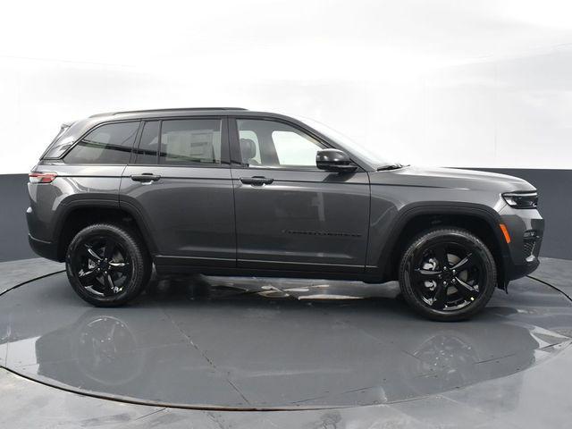 new 2024 Jeep Grand Cherokee car, priced at $43,020