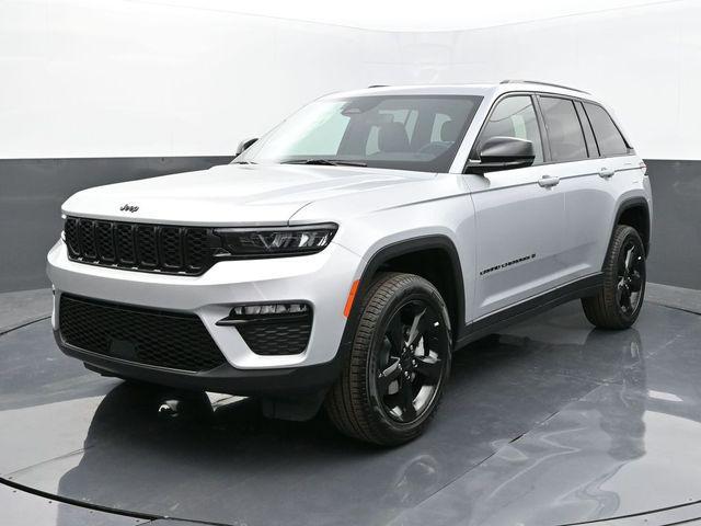 new 2024 Jeep Grand Cherokee car, priced at $45,535