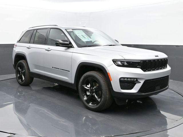 new 2024 Jeep Grand Cherokee car, priced at $45,535