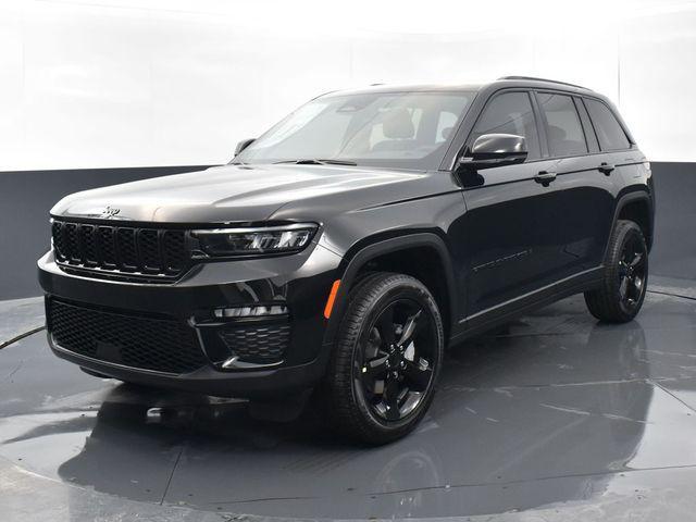 new 2024 Jeep Grand Cherokee car, priced at $45,535