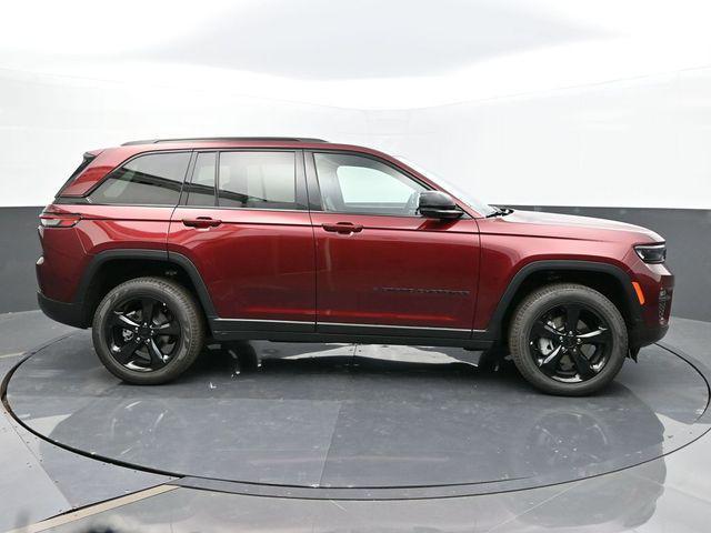 new 2024 Jeep Grand Cherokee car, priced at $45,535