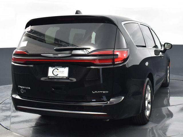 new 2024 Chrysler Pacifica car, priced at $48,421