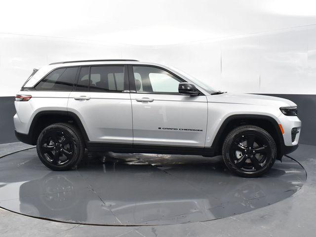 new 2024 Jeep Grand Cherokee car, priced at $43,020