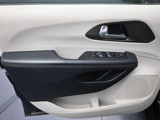 used 2017 Chrysler Pacifica car, priced at $17,550