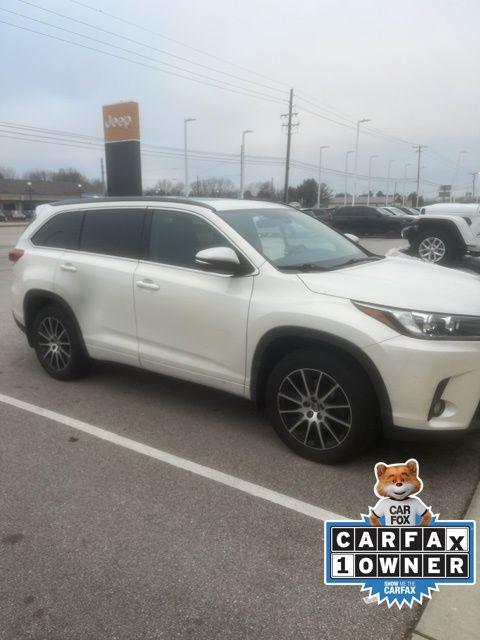 used 2018 Toyota Highlander car, priced at $19,999