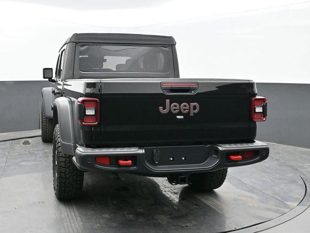 new 2025 Jeep Gladiator car, priced at $53,248