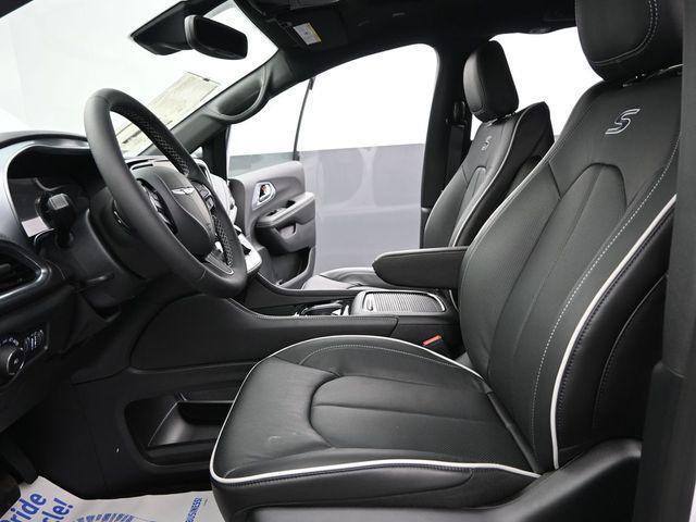 new 2026 Chrysler Pacifica car, priced at $52,446