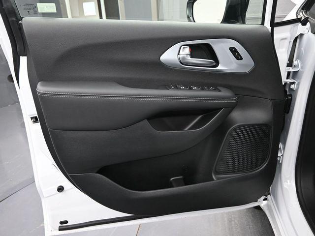 new 2026 Chrysler Pacifica car, priced at $52,446