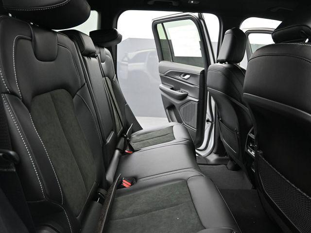 new 2025 Jeep Grand Cherokee car, priced at $43,015