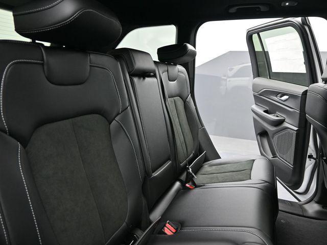 new 2025 Jeep Grand Cherokee car, priced at $43,015