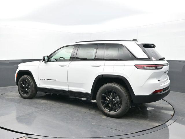 new 2025 Jeep Grand Cherokee car, priced at $43,015
