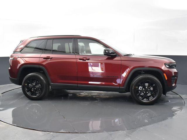 new 2024 Jeep Grand Cherokee car, priced at $46,100