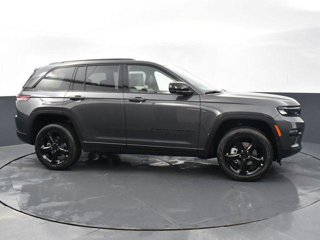 new 2024 Jeep Grand Cherokee car, priced at $43,020