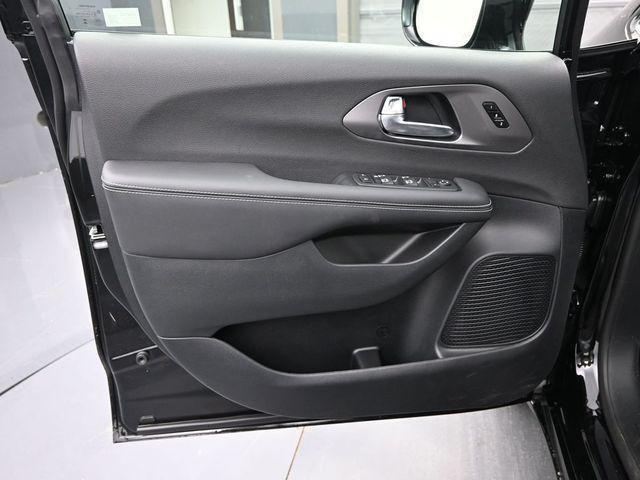 new 2026 Chrysler Pacifica car, priced at $48,933