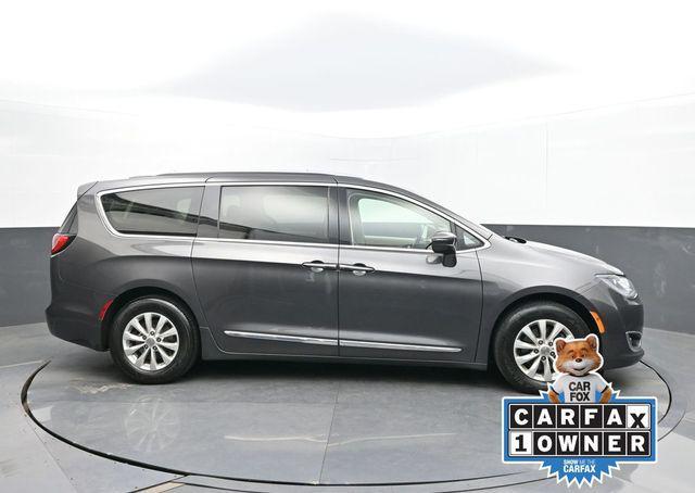 used 2018 Chrysler Pacifica car, priced at $10,749
