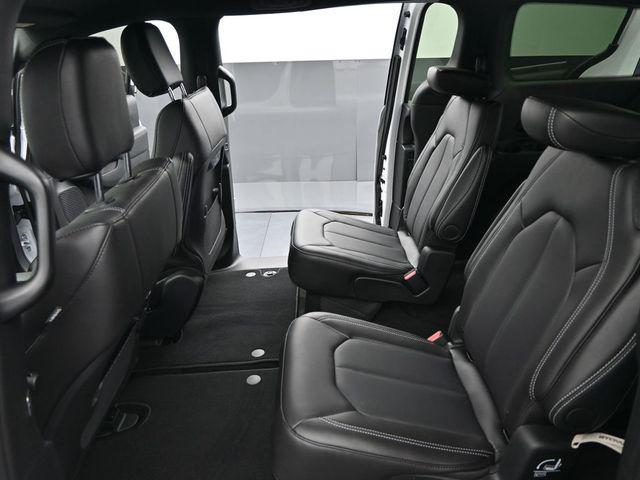 new 2025 Chrysler Pacifica car, priced at $40,546