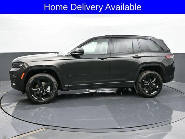 new 2024 Jeep Grand Cherokee car, priced at $45,535