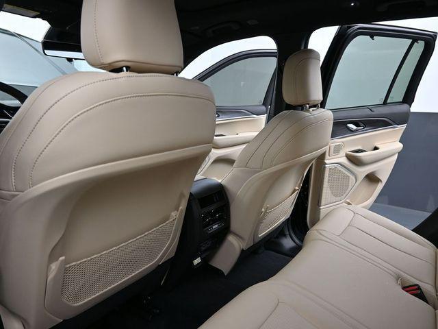 new 2025 Jeep Grand Cherokee car, priced at $52,707