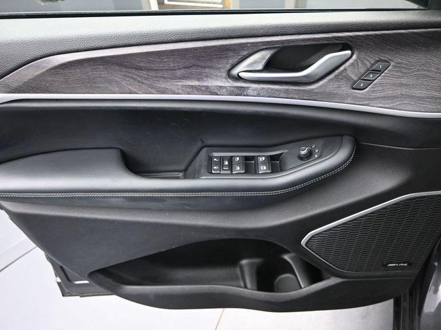 used 2022 Jeep Grand Cherokee car, priced at $31,749