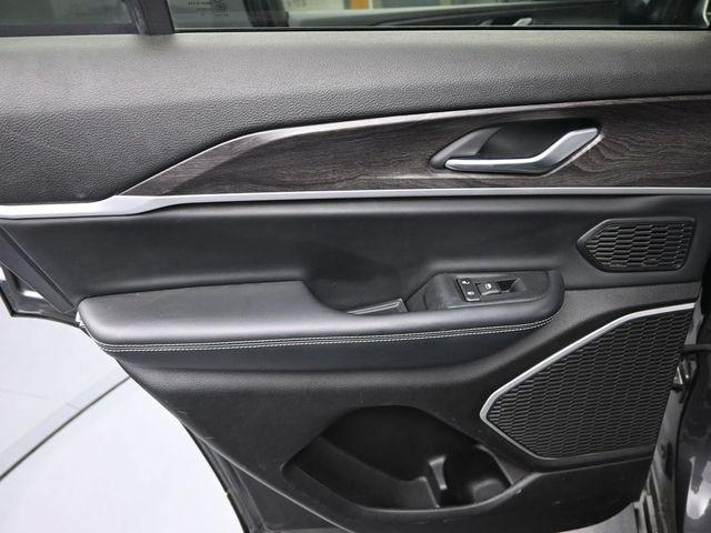 used 2022 Jeep Grand Cherokee car, priced at $31,749