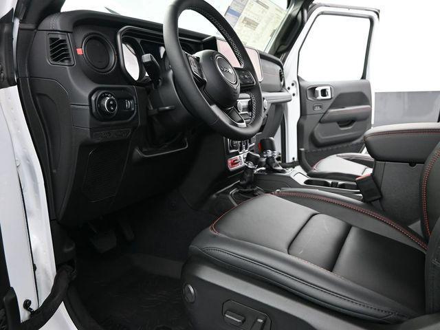 new 2025 Jeep Gladiator car, priced at $48,046