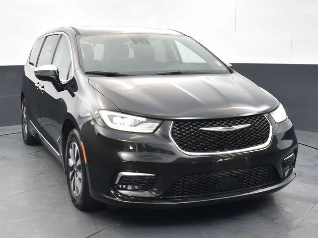 used 2022 Chrysler Pacifica Hybrid car, priced at $31,788