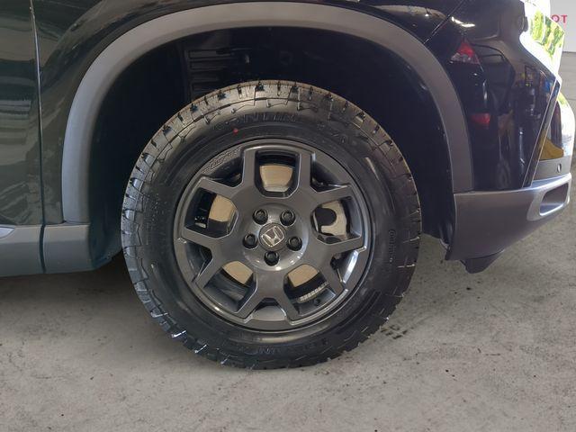 new 2025 Honda Pilot car, priced at $44,586