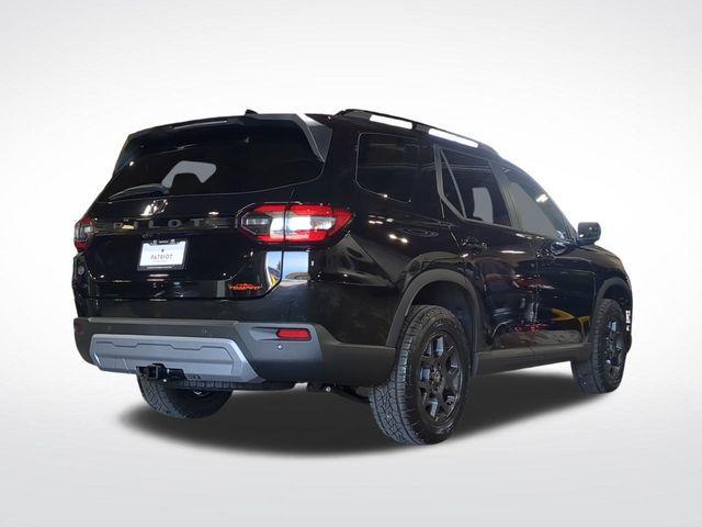 new 2025 Honda Pilot car, priced at $44,586