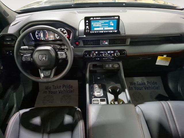 new 2025 Honda Pilot car, priced at $44,586