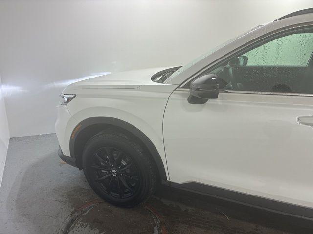new 2025 Honda CR-V Hybrid car, priced at $34,576