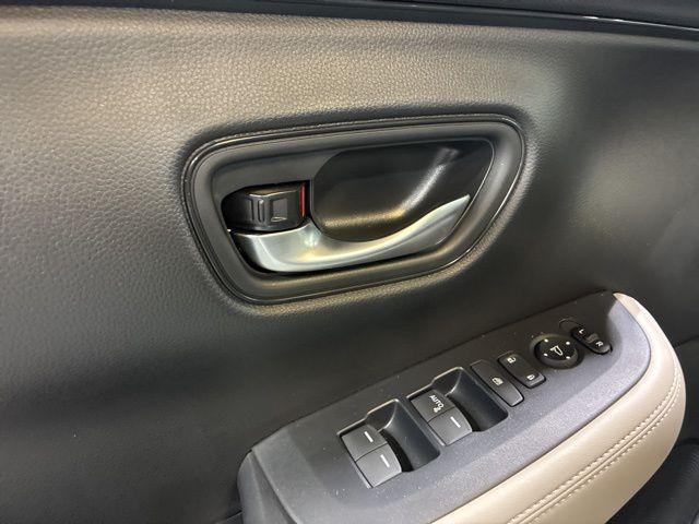 used 2025 Honda HR-V car, priced at $25,497