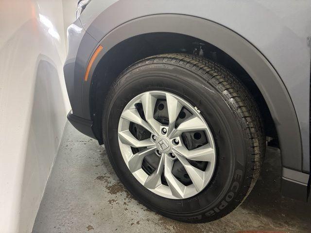 new 2025 Honda CR-V car, priced at $30,007