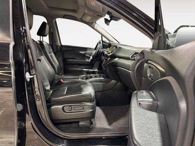 used 2021 Honda Pilot car, priced at $24,997