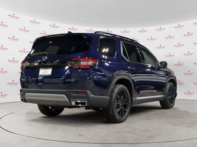 new 2025 Honda Pilot car, priced at $48,690