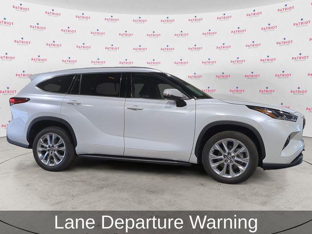 used 2023 Toyota Highlander car, priced at $39,648