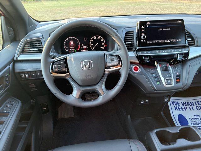 new 2026 Honda Odyssey car, priced at $45,845