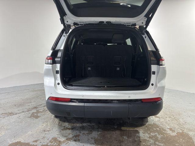 used 2024 Jeep Grand Cherokee L car, priced at $29,577