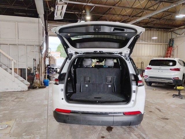 used 2024 Jeep Grand Cherokee L car, priced at $34,997