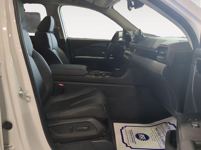 new 2025 Honda Pilot car, priced at $44,047