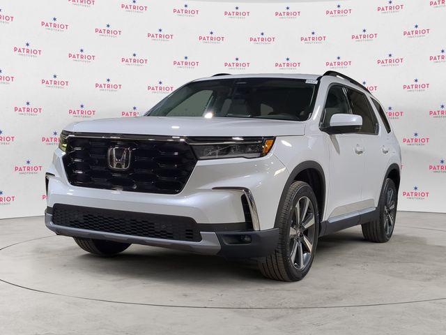 new 2025 Honda Pilot car, priced at $47,653