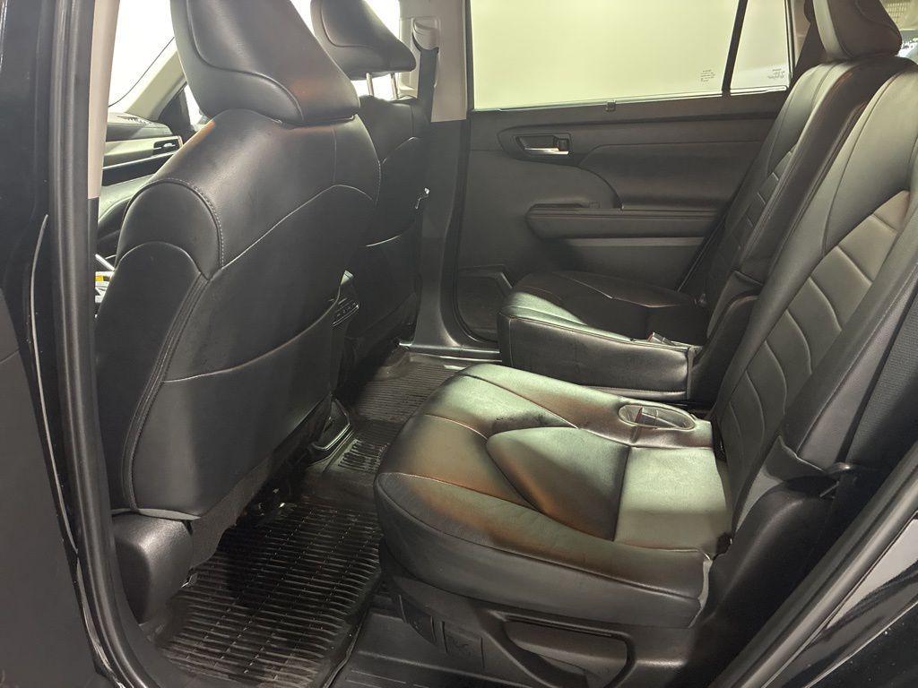 used 2023 Toyota Highlander car, priced at $33,997