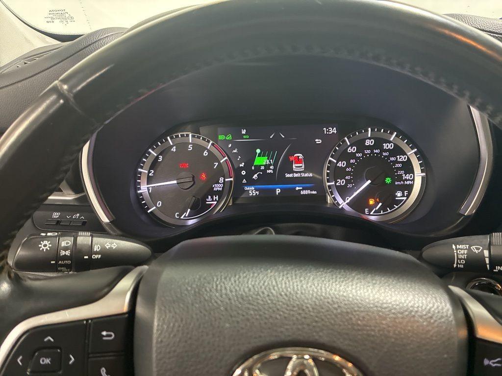 used 2023 Toyota Highlander car, priced at $33,997