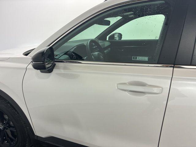 new 2025 Honda CR-V Hybrid car, priced at $34,576