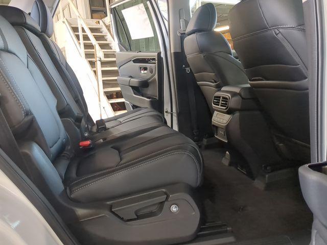 new 2025 Honda Pilot car, priced at $44,364