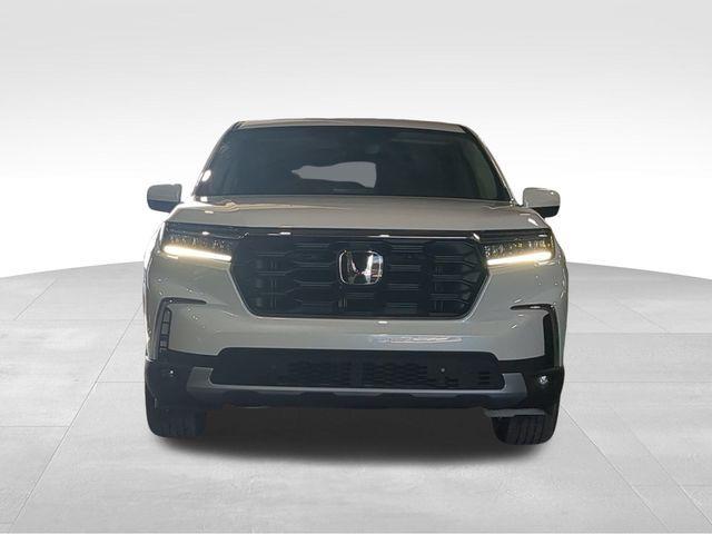 new 2025 Honda Pilot car, priced at $44,364